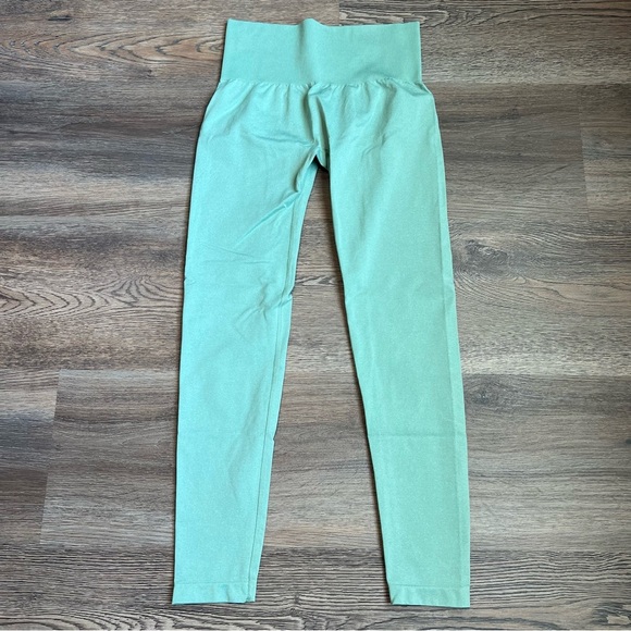 NVGTN Pants - NVGTN Sage Green NV Seamless Leggings